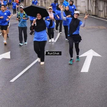 Runner Photo 7942563