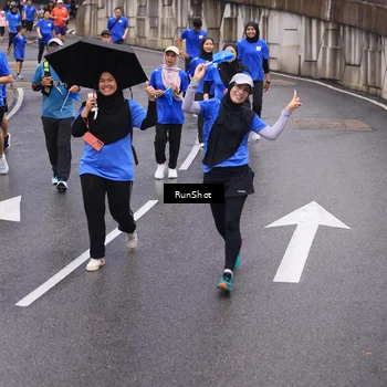Runner Photo 7942565