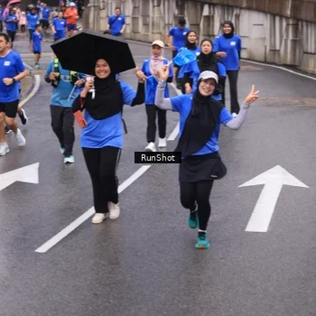 Runner Photo 7942569