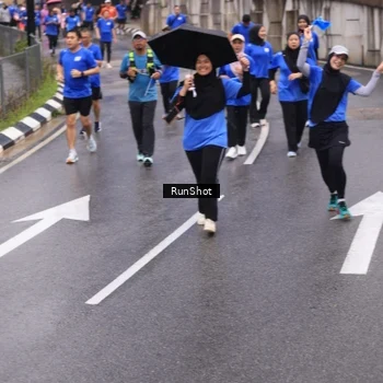 Runner Photo 7942571