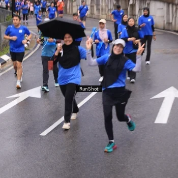 Runner Photo 7942573