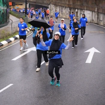 Runner Photo 7942575