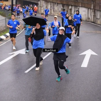 Runner Photo 7942580