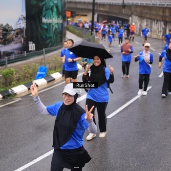 Runner Photo 7942588