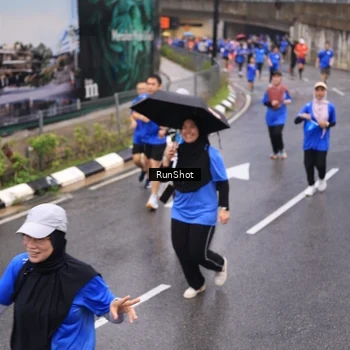 Runner Photo 7942593