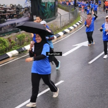 Runner Photo 7942602