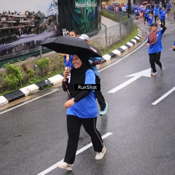 Runner Photo 7942603