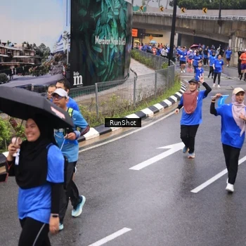 Runner Photo 7942605