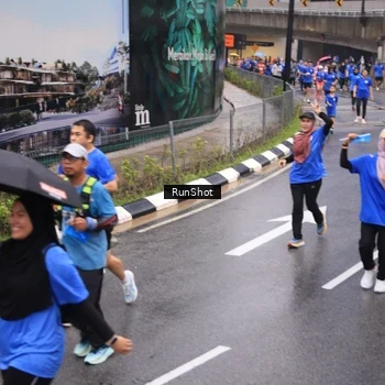 Runner Photo 7942608