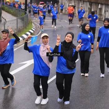 Runner Photo 7942616