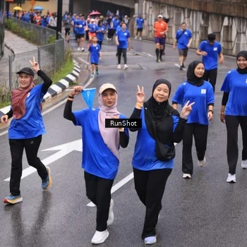 Runner Photo 7942617