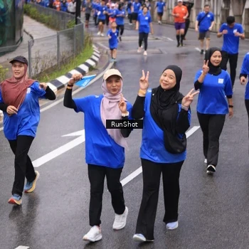 Runner Photo 7942620