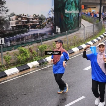 Runner Photo 7942628