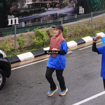 Runner Photo 7942629