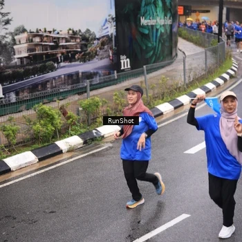 Runner Photo 7942630