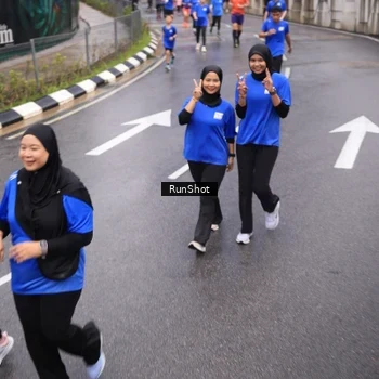 Runner Photo 7942646