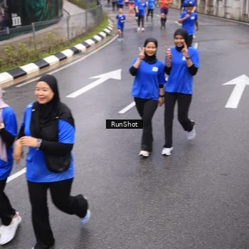 Runner Photo 7942654