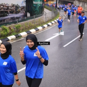 Runner Photo 7942659