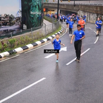 Runner Photo 7942671