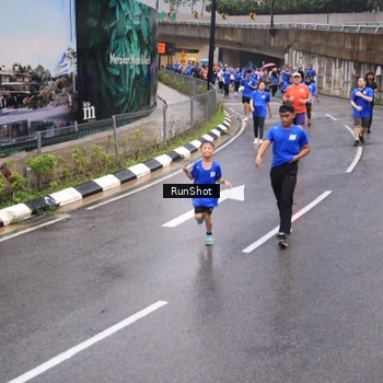 Runner Photo 7942673