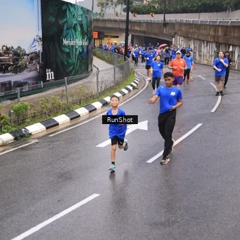 Runner Photo 7942675