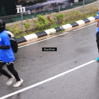 Runner Photo 7942676