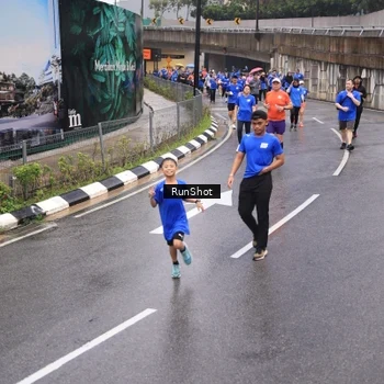 Runner Photo 7942679