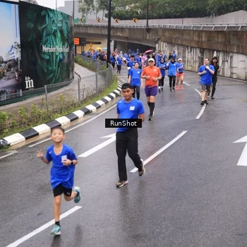 Runner Photo 7942684