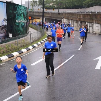 Runner Photo 7942685