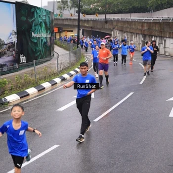 Runner Photo 7942686