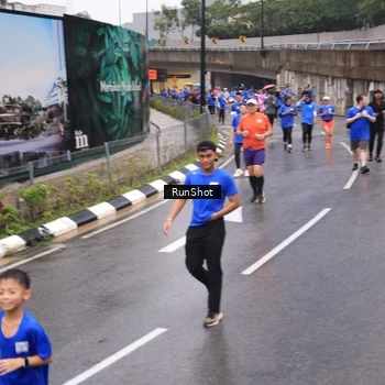 Runner Photo 7942690