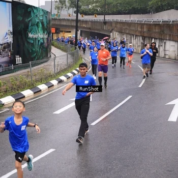 Runner Photo 7942695