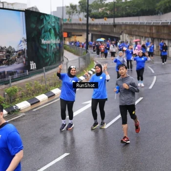 Runner Photo 7942697