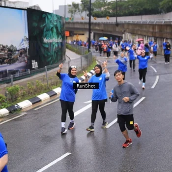 Runner Photo 7942702