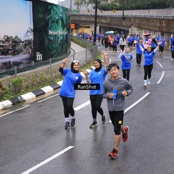 Runner Photo 7942704