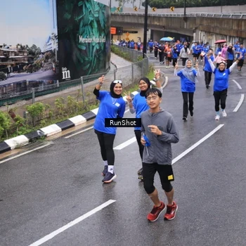 Runner Photo 7942706
