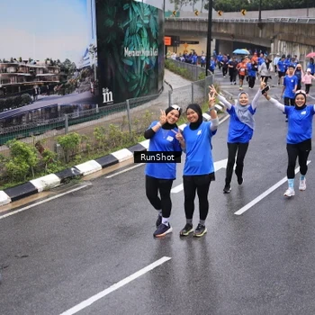 Runner Photo 7942719