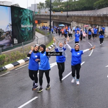 Runner Photo 7942725