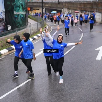 Runner Photo 7942730