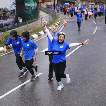 Runner Photo 7942734
