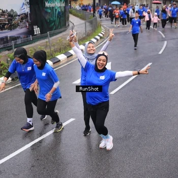 Runner Photo 7942736