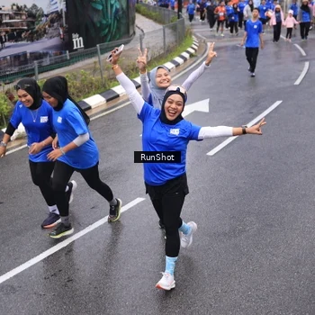 Runner Photo 7942737