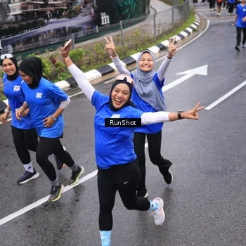 Runner Photo 7942743