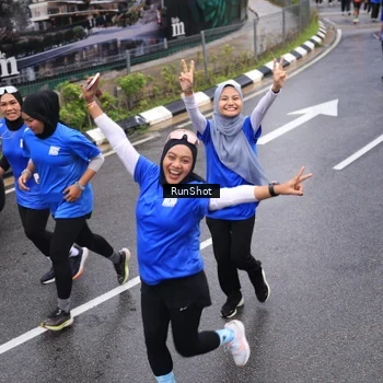 Runner Photo 7942744