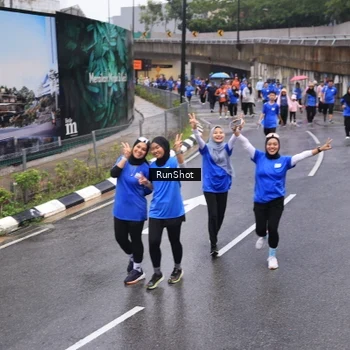 Runner Photo 7942755