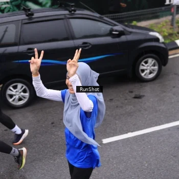 Runner Photo 7942757