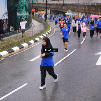 Runner Photo 7942764