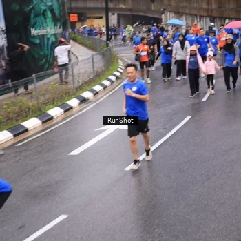 Runner Photo 7942773