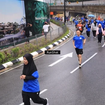 Runner Photo 7942775