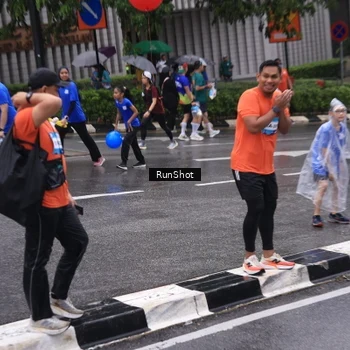 Runner Photo 7942785